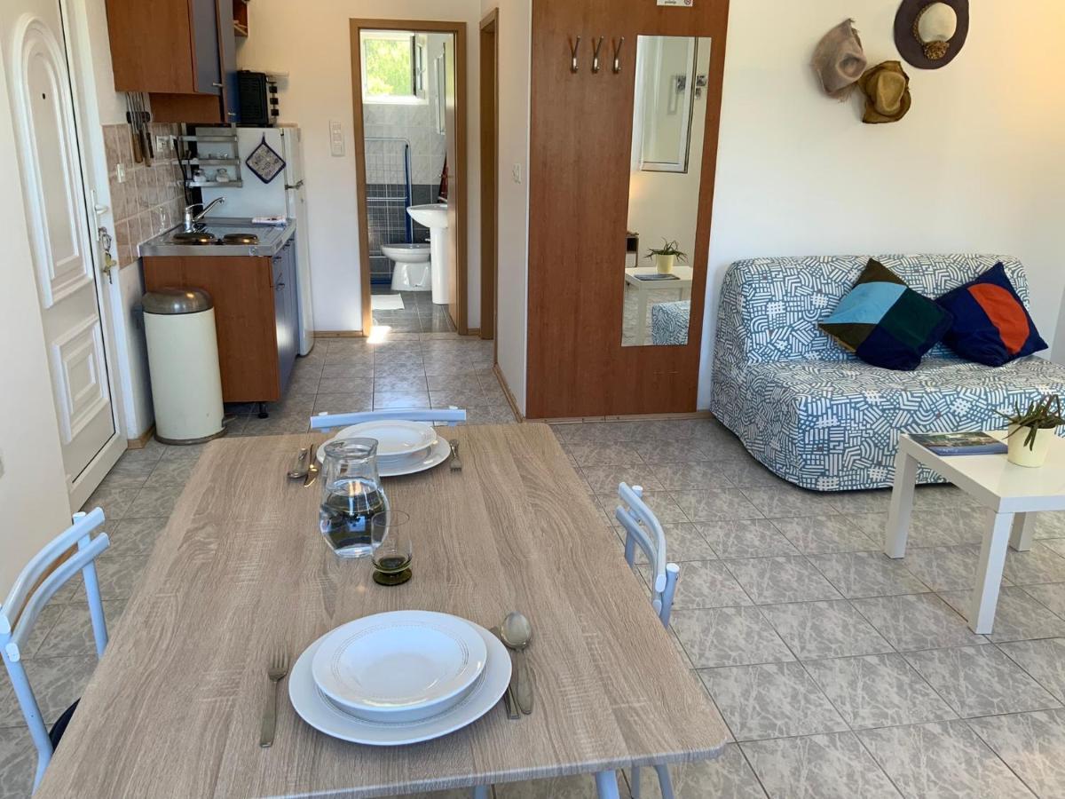 Solenta - Sunny & Bright Apartment Near Beach W Self Checkin Nečujam Exterior foto