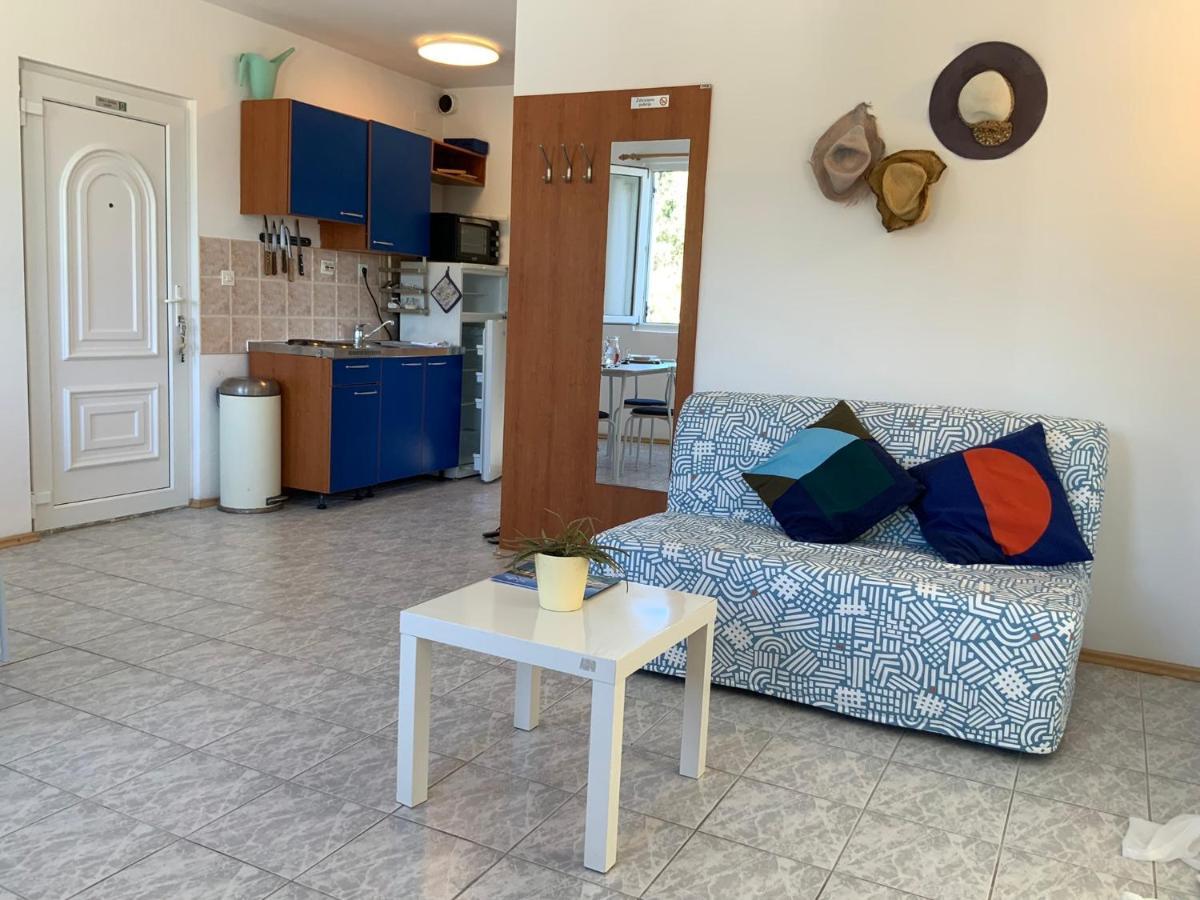 Solenta - Sunny & Bright Apartment Near Beach W Self Checkin Nečujam Exterior foto