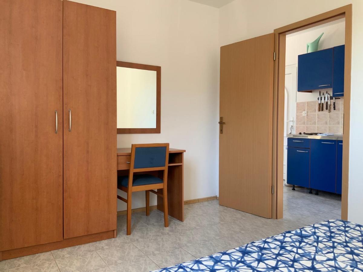 Solenta - Sunny & Bright Apartment Near Beach W Self Checkin Nečujam Exterior foto